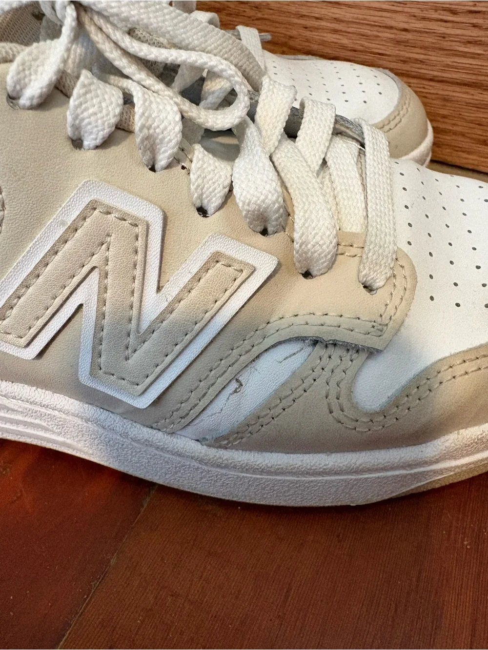 New Balance Womens White and Beige Low-Top Sneakers